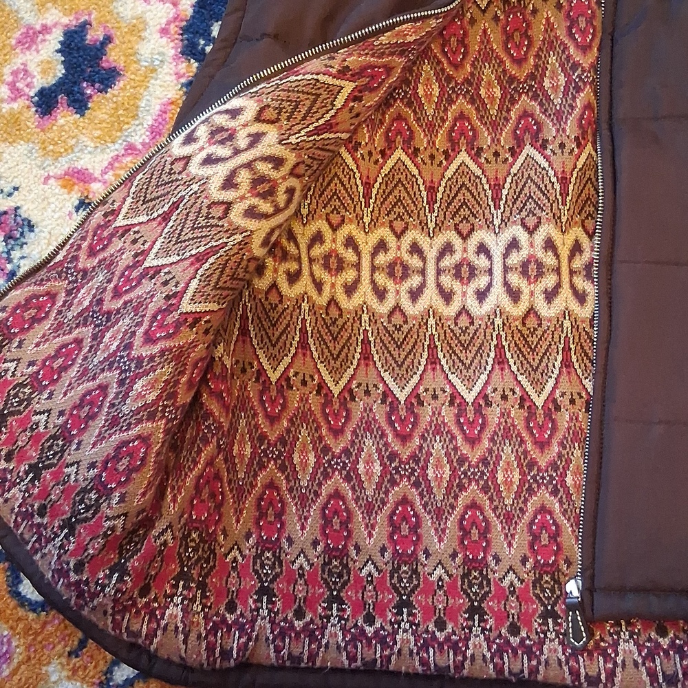 George Brown Quilted Hooded Vest with Patterned Lining - Picture 5 of 6
